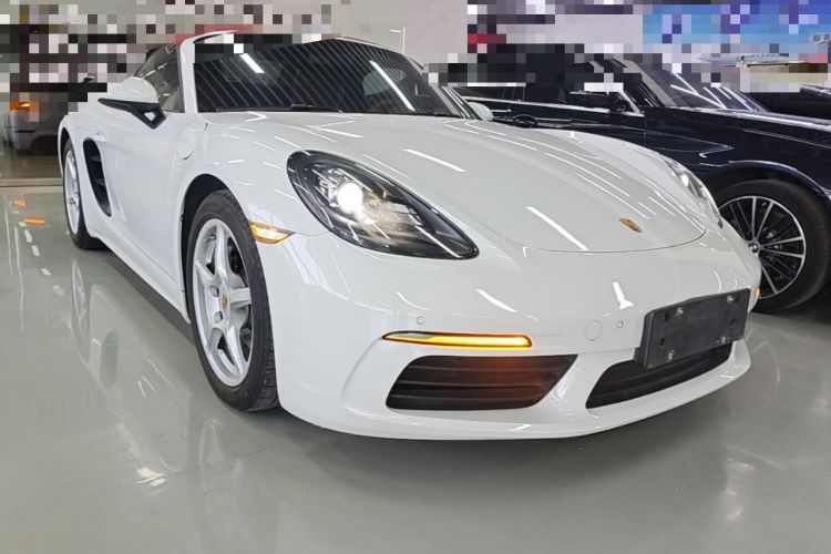 Used Porsche 718 2022 Boxster 2.0T Front Right 45 Deg