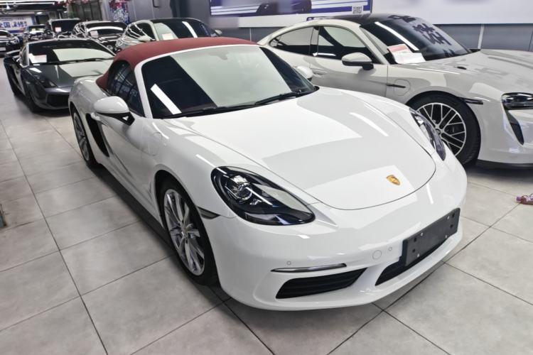 Used Porsche 718 2022 Boxster 2.0T Front Right 45 Deg