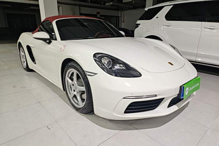 Used Porsche 718 2022 Boxster 2.0T Front Right 45 Deg
