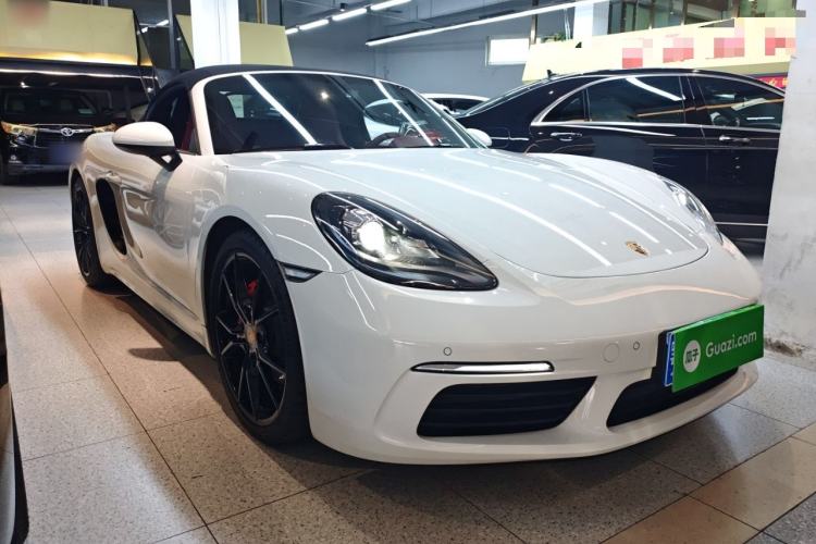 Used Porsche 718 2022 Boxster 2.0T Front Right 45 Deg