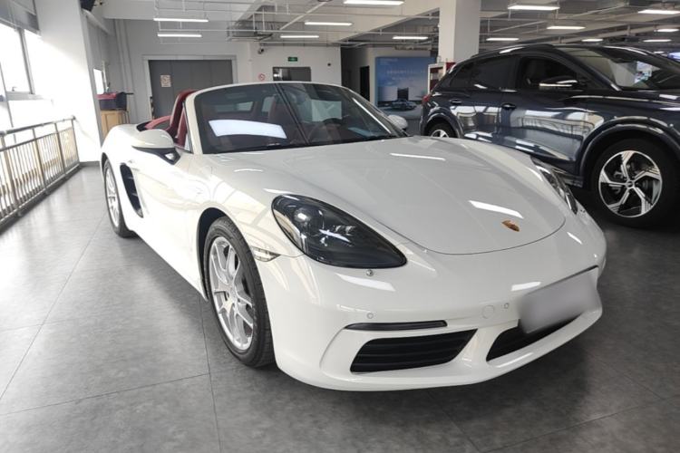 Used Porsche 718 2022 Boxster 2.0T Front Right 45 Deg