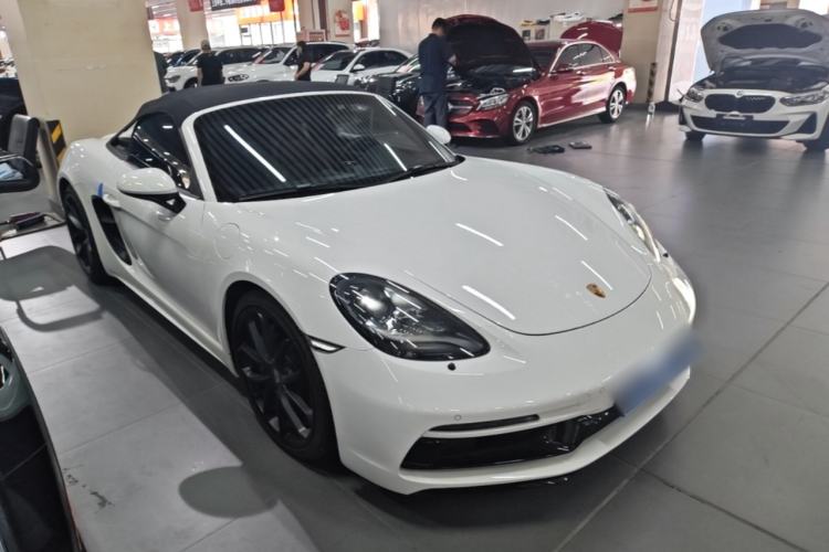 Used Porsche 718 2022 Spyder 2.0T Front Right 45 Deg