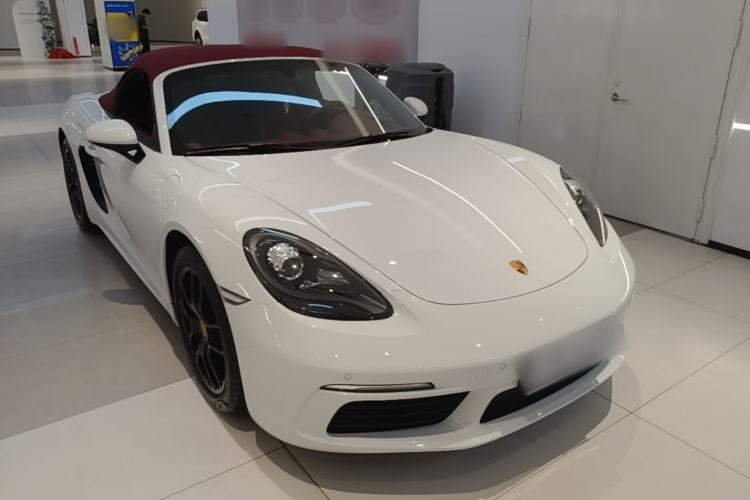 Used Porsche 718 2022 Boxster 2.0T Front Right 45 Deg