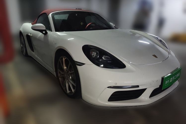 Used Porsche 718 2022 Boxster 2.0T Front Right 45 Deg