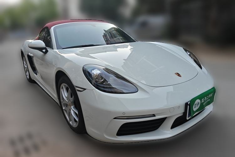 Used Porsche 718 2022 Boxster 2.0T Front Right 45 Deg