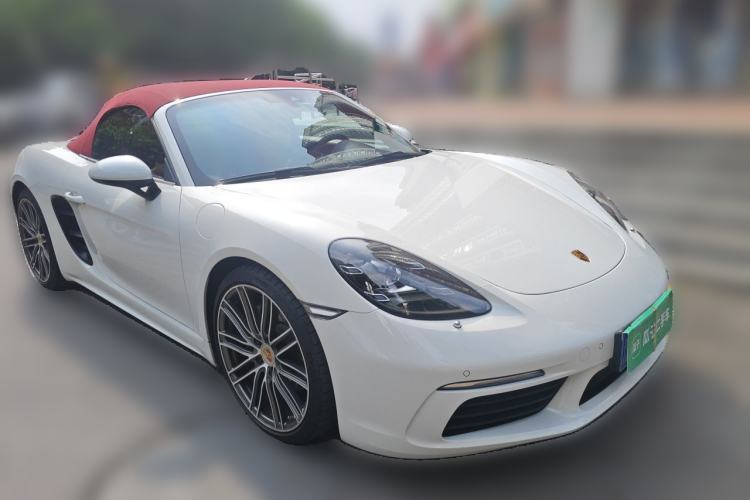 Used Porsche 718 2022 Boxster 2.0T Front Right 45 Deg
