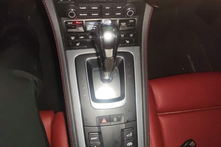 Used Porsche 718 2022 Cayman 2.0T Gear Lever