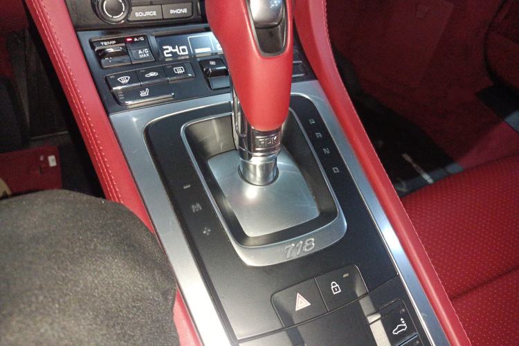 Used Porsche 718 2022 Cayman 2.0T Gear Lever