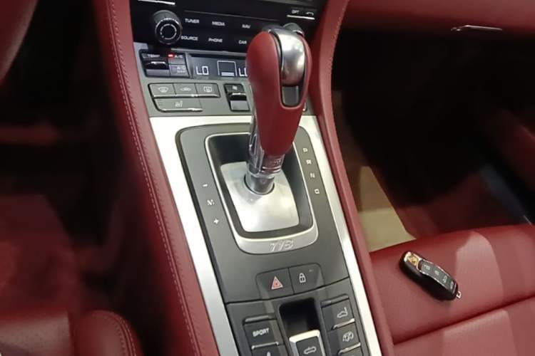 Used Porsche 718 2022 Boxster 2.0T Gear Lever