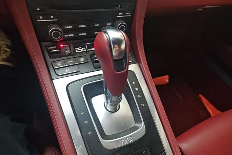 Used Porsche 718 2022 Boxster 2.0T Gear Lever