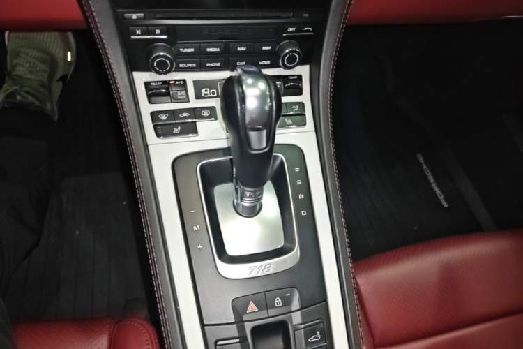 Used Porsche 718 2022 Spyder 2.0T Gear Lever