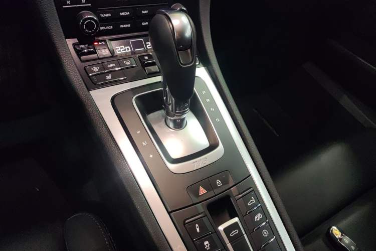 Used Porsche 718 2022 Boxster 2.0T Gear Lever