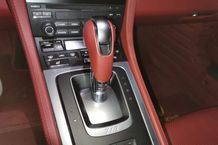 Used Porsche 718 2022 Boxster 2.0T Gear Lever