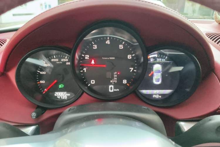Used Porsche 718 2022 Cayman 2.0T Instrument Cluster