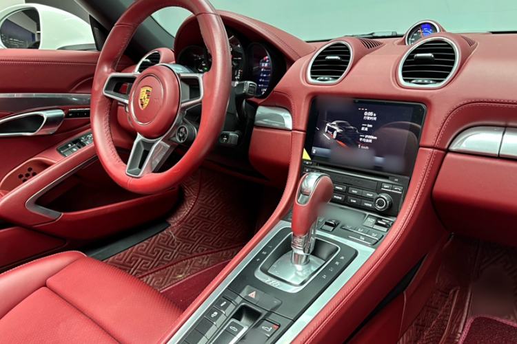 Used Porsche 718 2022 Boxster 2.0T Interior 1