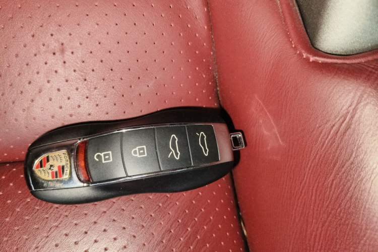 Used Porsche 718 2022 Boxster 2.0T Interior 1
