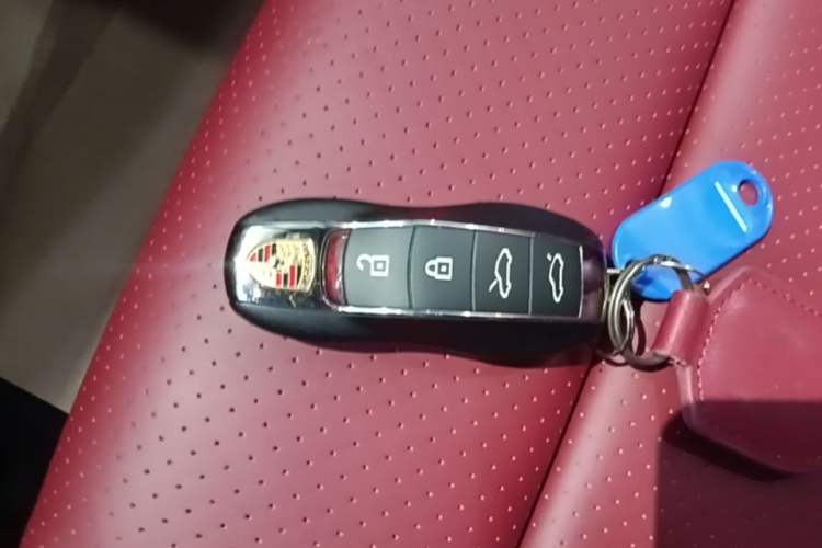 Used Porsche 718 2022 Boxster 2.0T Interior 1