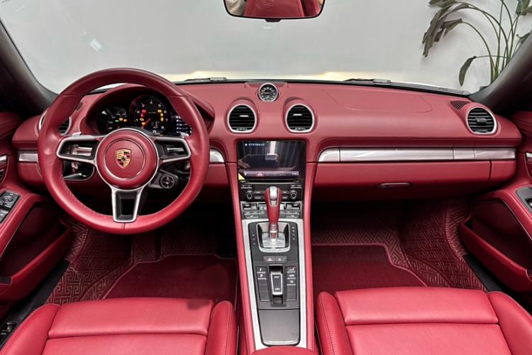 Used Porsche 718 2022 Boxster 2.0T Interior 2