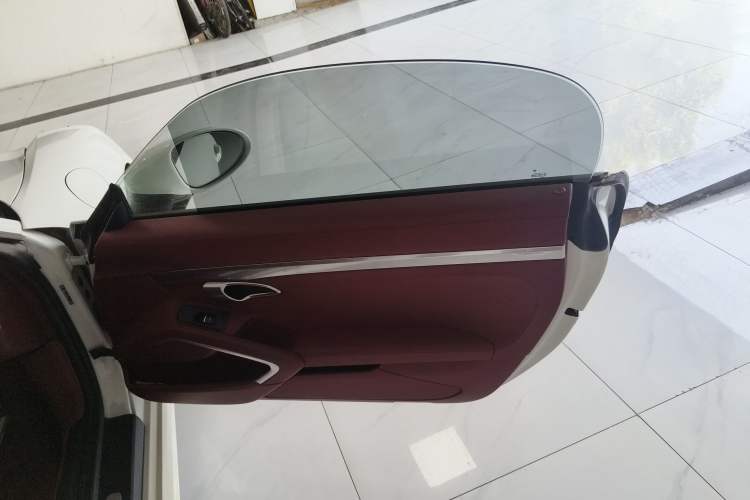 Used Porsche 718 2022 Boxster 2.0T Interior 2