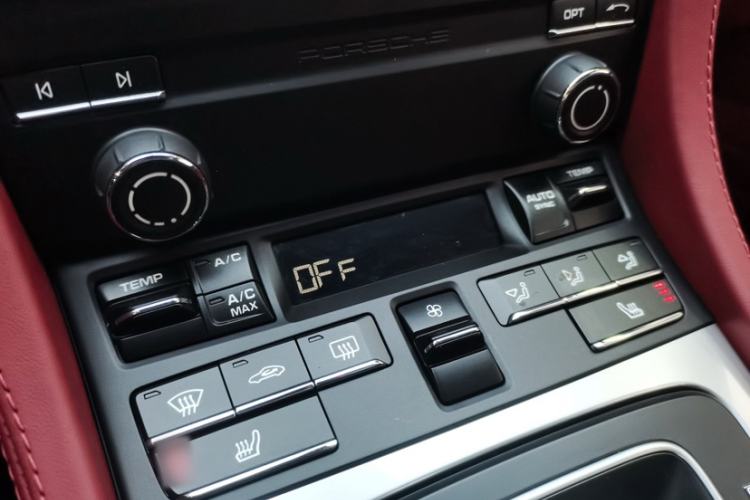 Used Porsche 718 2022 Boxster 2.0T Interior 2