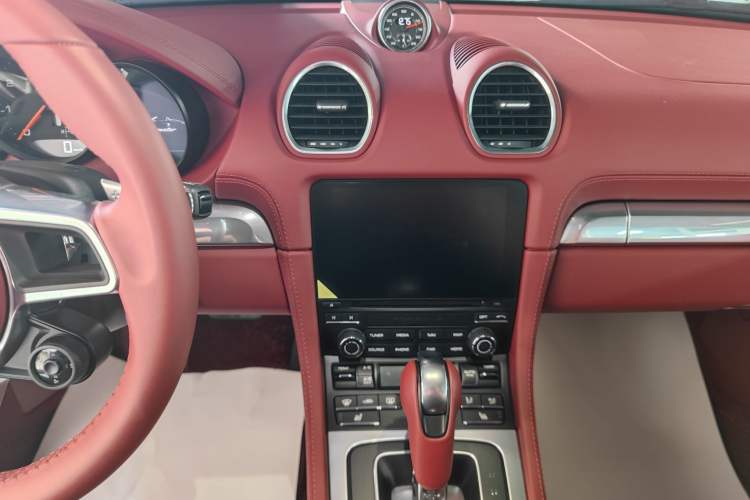 Used Porsche 718 2022 Boxster 2.0T Interior 3