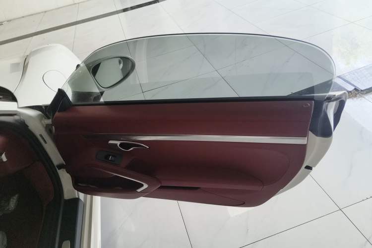 Used Porsche 718 2022 Boxster 2.0T Interior 3