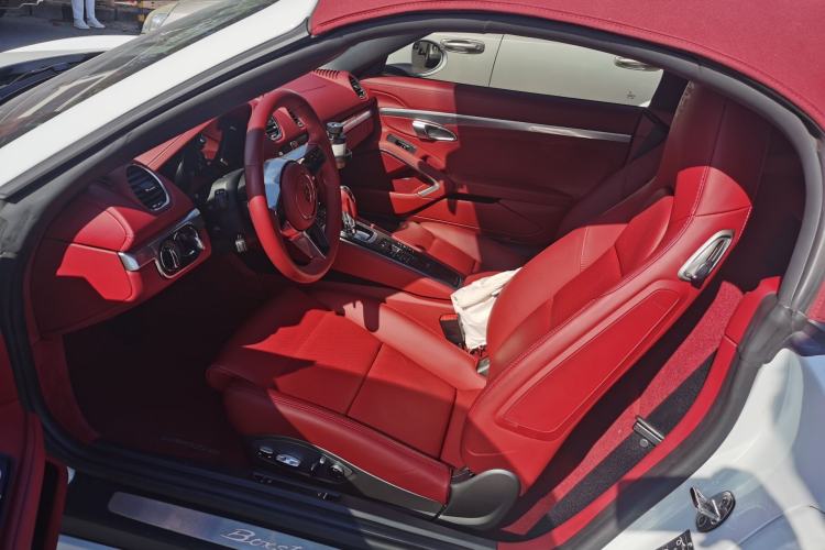 Used Porsche 718 2022 Boxster 2.0T Interior 3