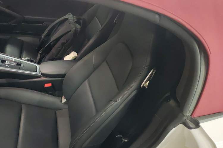 Used Porsche 718 2022 Boxster 2.0T Interior 4