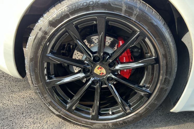Used Porsche 718 2022 Cayman 2.0T Interior 4