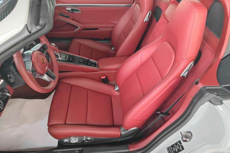 Used Porsche 718 2022 Boxster 2.0T Interior 5