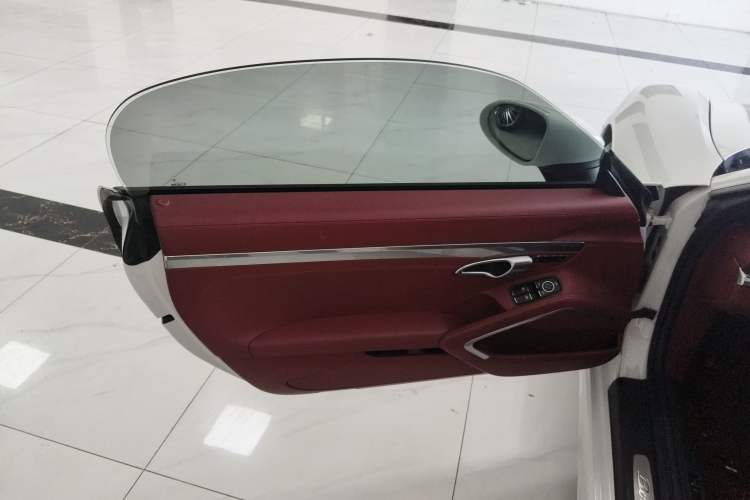 Used Porsche 718 2022 Boxster 2.0T Interior 5