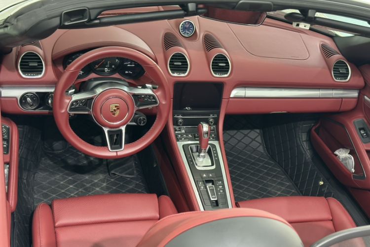 Used Porsche 718 2022 Boxster 2.0T Interior 5