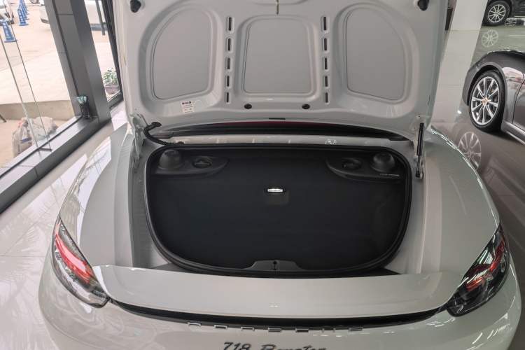 Used Porsche 718 2022 Boxster 2.0T Interior 7