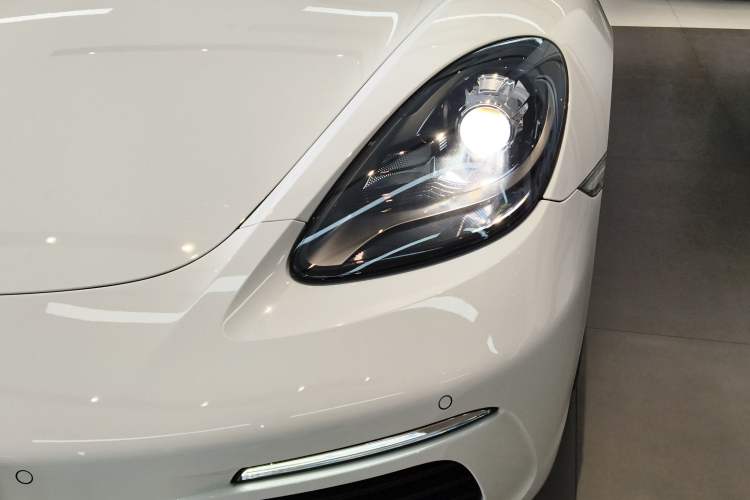 Used Porsche 718 2022 Boxster 2.0T Left Front Headlight