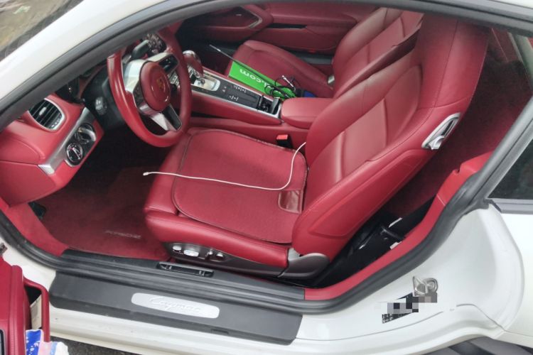 Used Porsche 718 2022 Cayman 2.0T Left Front Seat