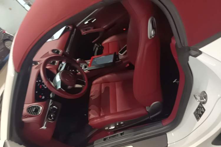Used Porsche 718 2022 Boxster 2.0T Left Front Seat