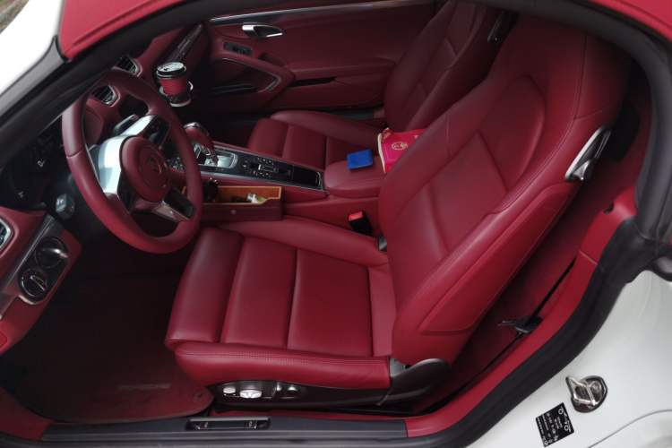 Used Porsche 718 2022 Boxster 2.0T Left Front Seat