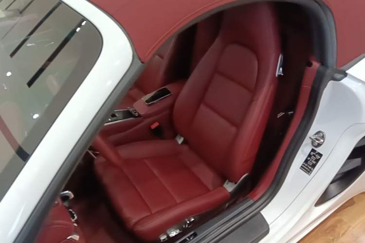 Used Porsche 718 2022 Boxster 2.0T Left Front Seat