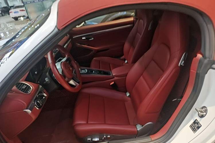 Used Porsche 718 2022 Boxster 2.0T Left Front Seat