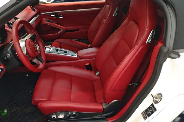 Used Porsche 718 2022 Boxster 2.0T Left Front Seat