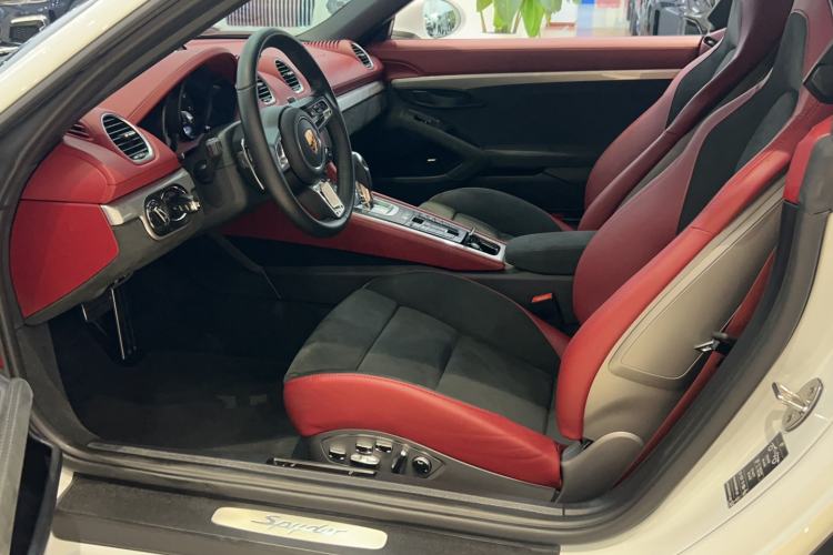Used Porsche 718 2022 Spyder 2.0T Left Front Seat