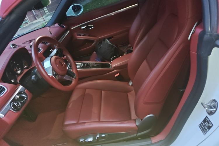 Used Porsche 718 2022 Boxster 2.0T Left Front Seat