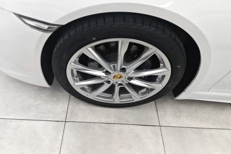 Used Porsche 718 2022 Boxster 2.0T Left Front Wheel Hub