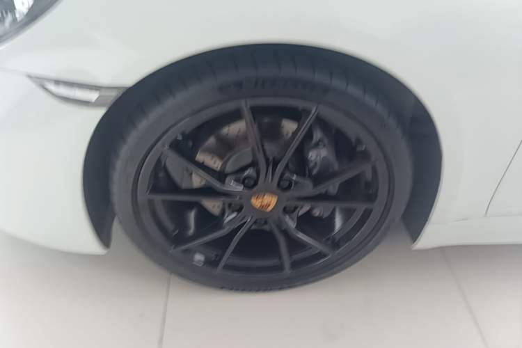Used Porsche 718 2022 Boxster 2.0T Left Front Wheel Hub