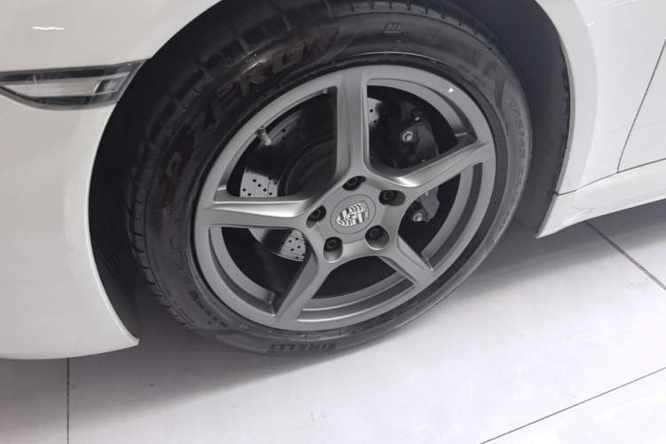 Used Porsche 718 2022 Boxster 2.0T Left Front Wheel Hub