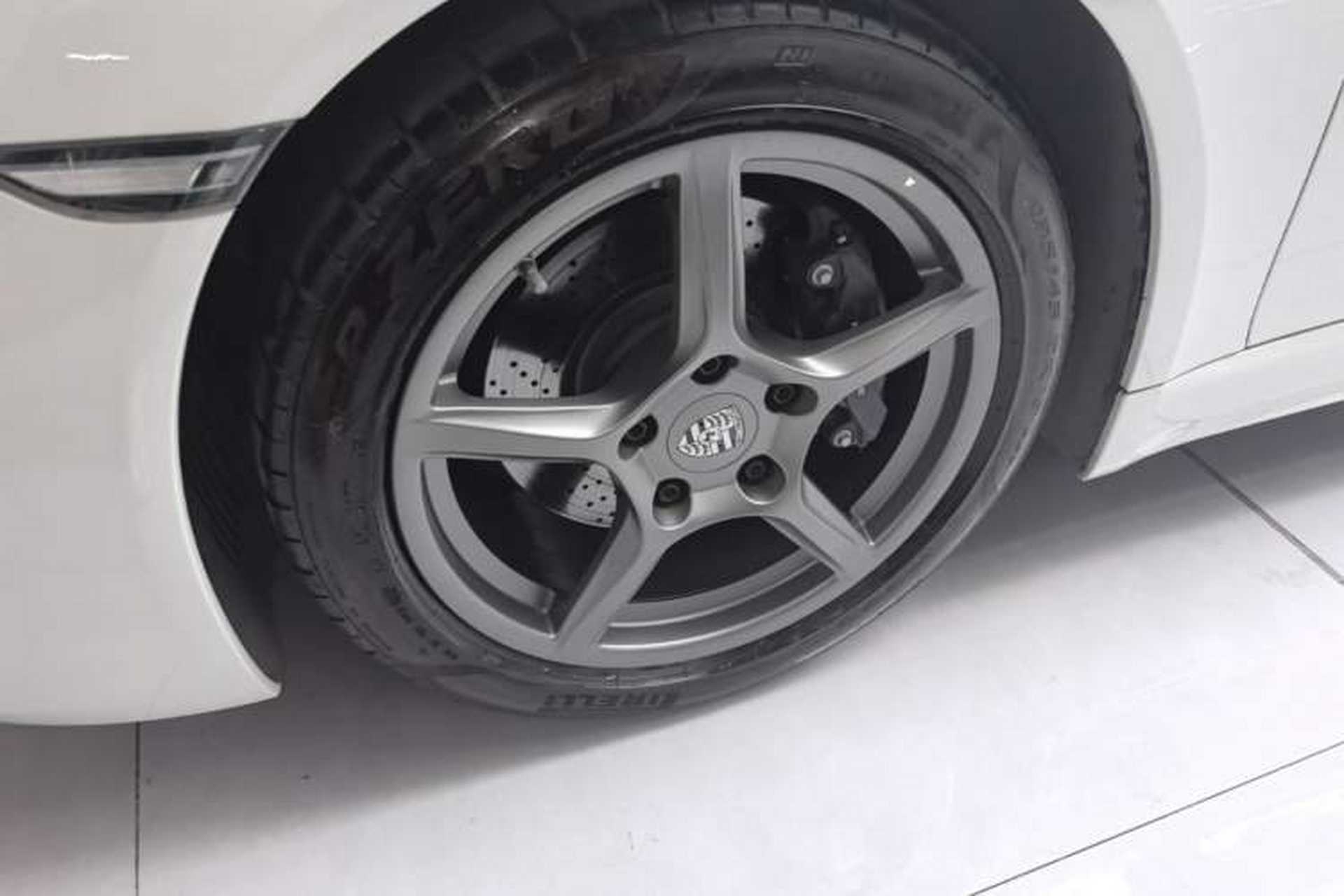 Used Porsche 718 2022 Boxster 2.0T Left Front Wheel Hub