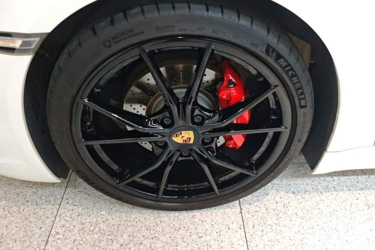 Used Porsche 718 2022 Boxster 2.0T Left Front Wheel Hub