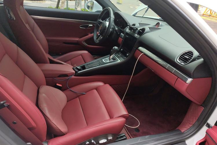 Used Porsche 718 2022 Cayman 2.0T Left Rear Seat