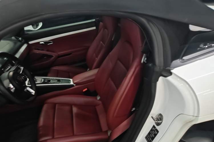 Used Porsche 718 2022 Spyder 2.0T Left Rear Seat