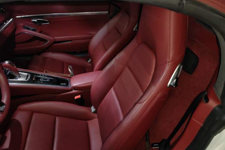 Used Porsche 718 2022 Boxster 2.0T Left Rear Seat